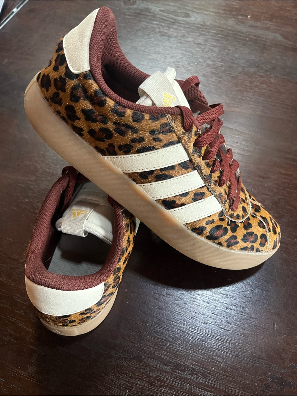 adidas Women’s VL Court 3.0 Leopard Print Sneakers with Maroon Laces - Picture 5 of 8